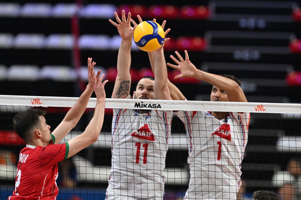 ANTALYA, TURKIYE - MAY 21: Tatarov (L) of Bulgaria during the Antalya stage of the Men's Nations League (VNL) match, organized by the International Volleyball Federation (FIVB) in Antalya, Turkiye on May 21, 2024. Orhan Cicek / Anadolu (Photo by ORHAN CICEK / ANADOLU / Anadolu via AFP)